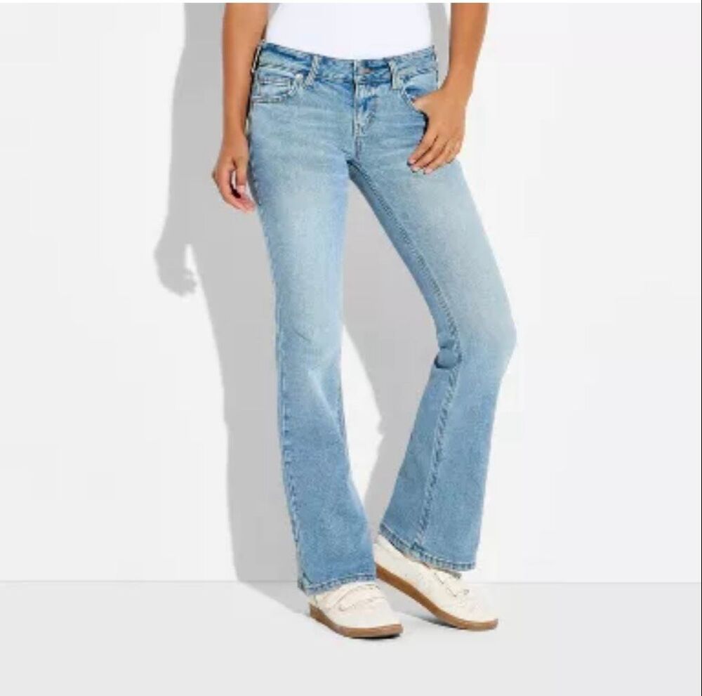 Wild Fable Light Wash Low Rise Boot Cut Jeans Size 0 New